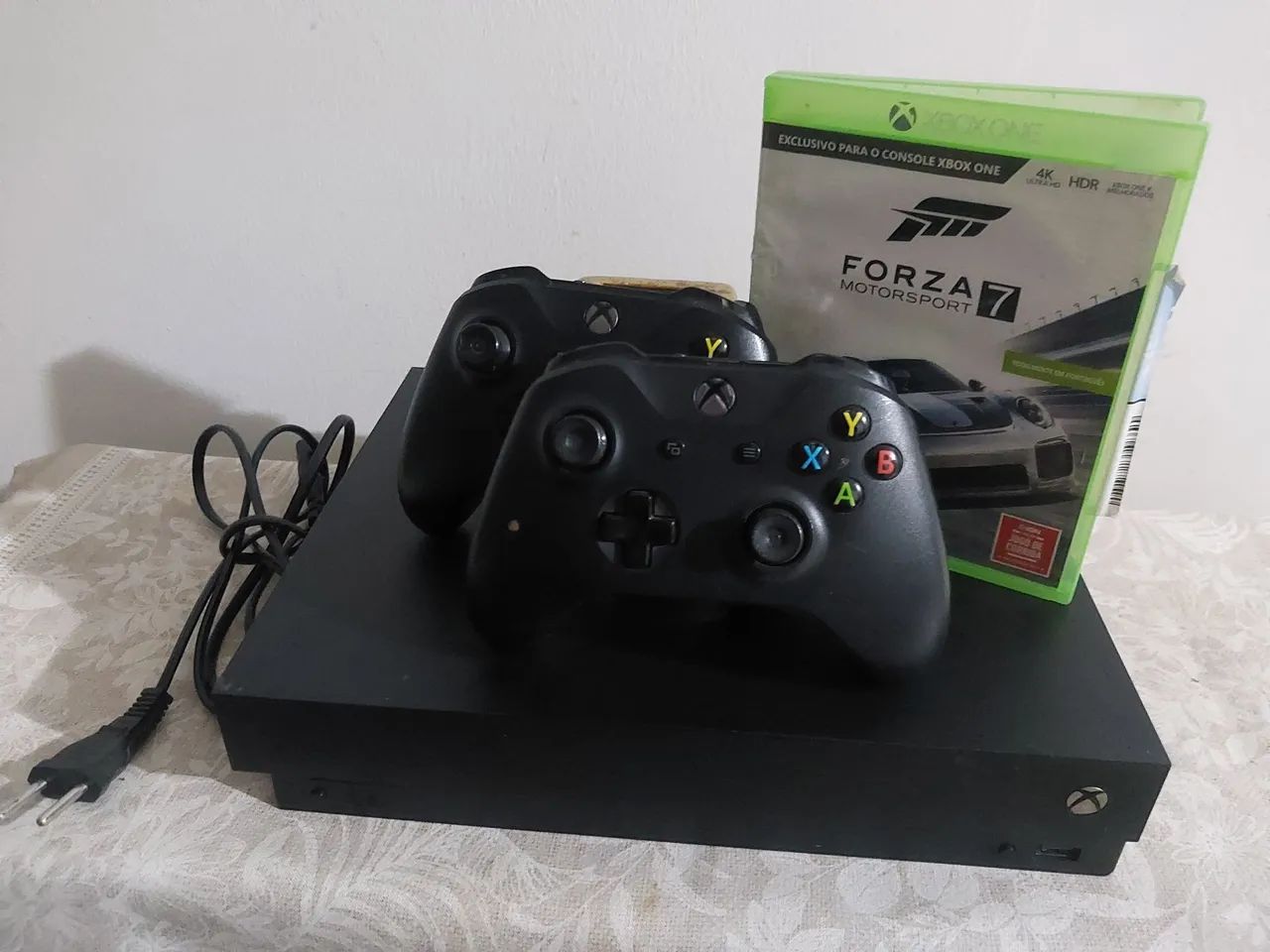 Xbox one x 1 tb 2 controles perfeito funcionamneto - Foto 4