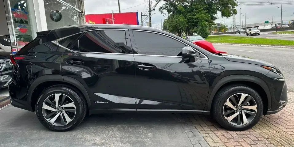 Lexus NX-300 H Luxury 2.5 16V Aut., foto 4 de 15