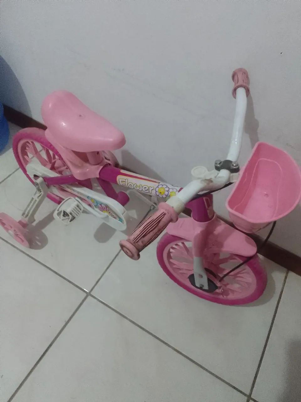 Vendo uma bicicleta aro 12 anda muito bem inteirinha só buscar alvorada não entrego  - Foto 3