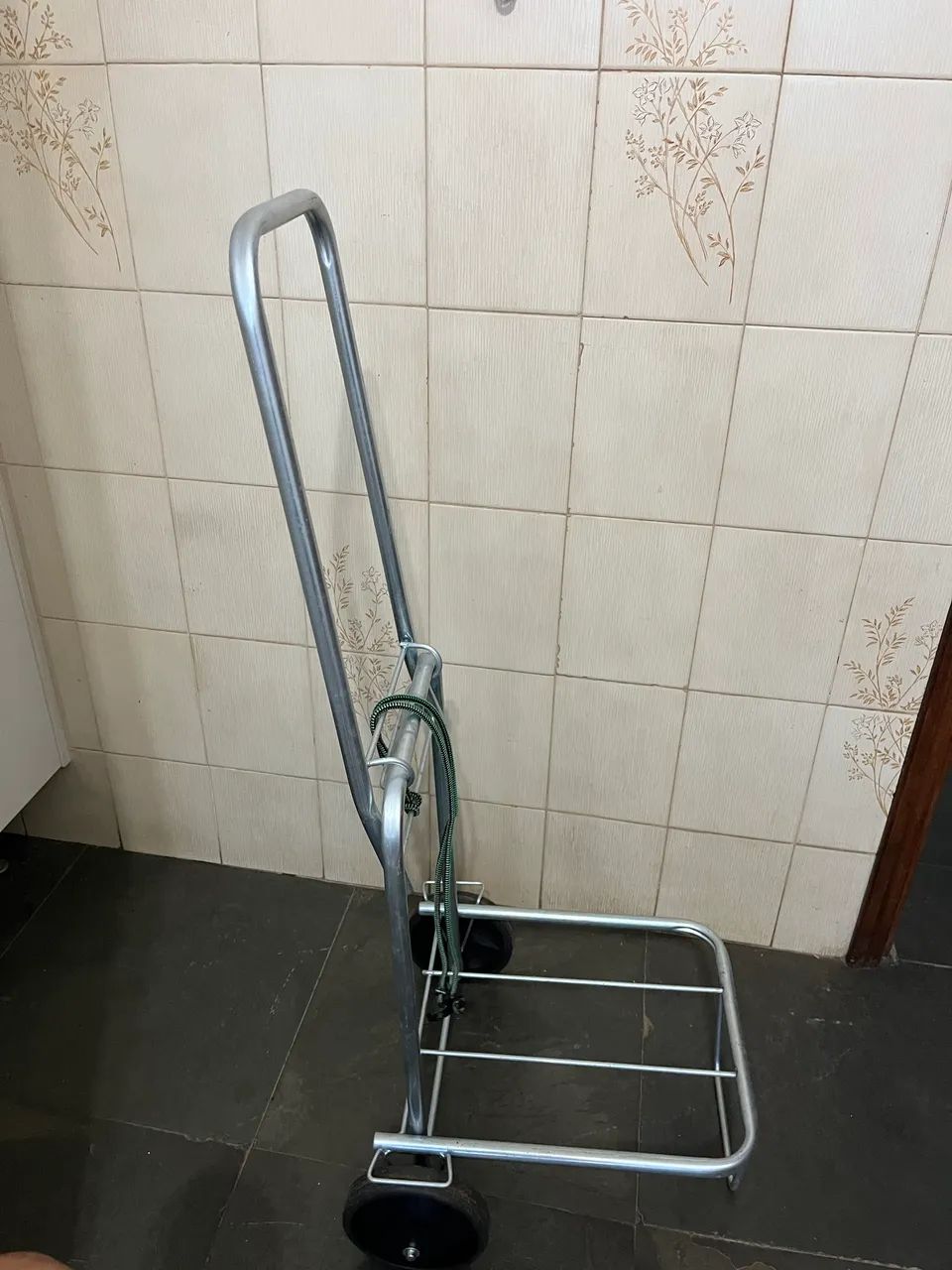 Vendo carrinho com rodas - Foto 4