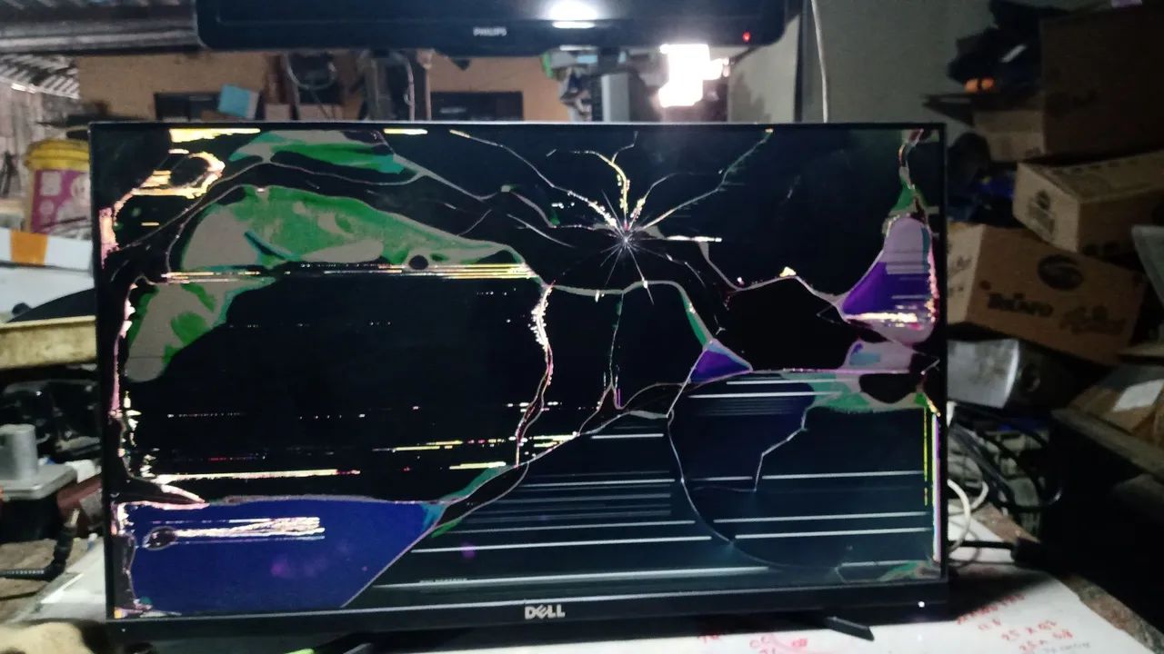 Monitor Dell P2418HT com tela quebrada