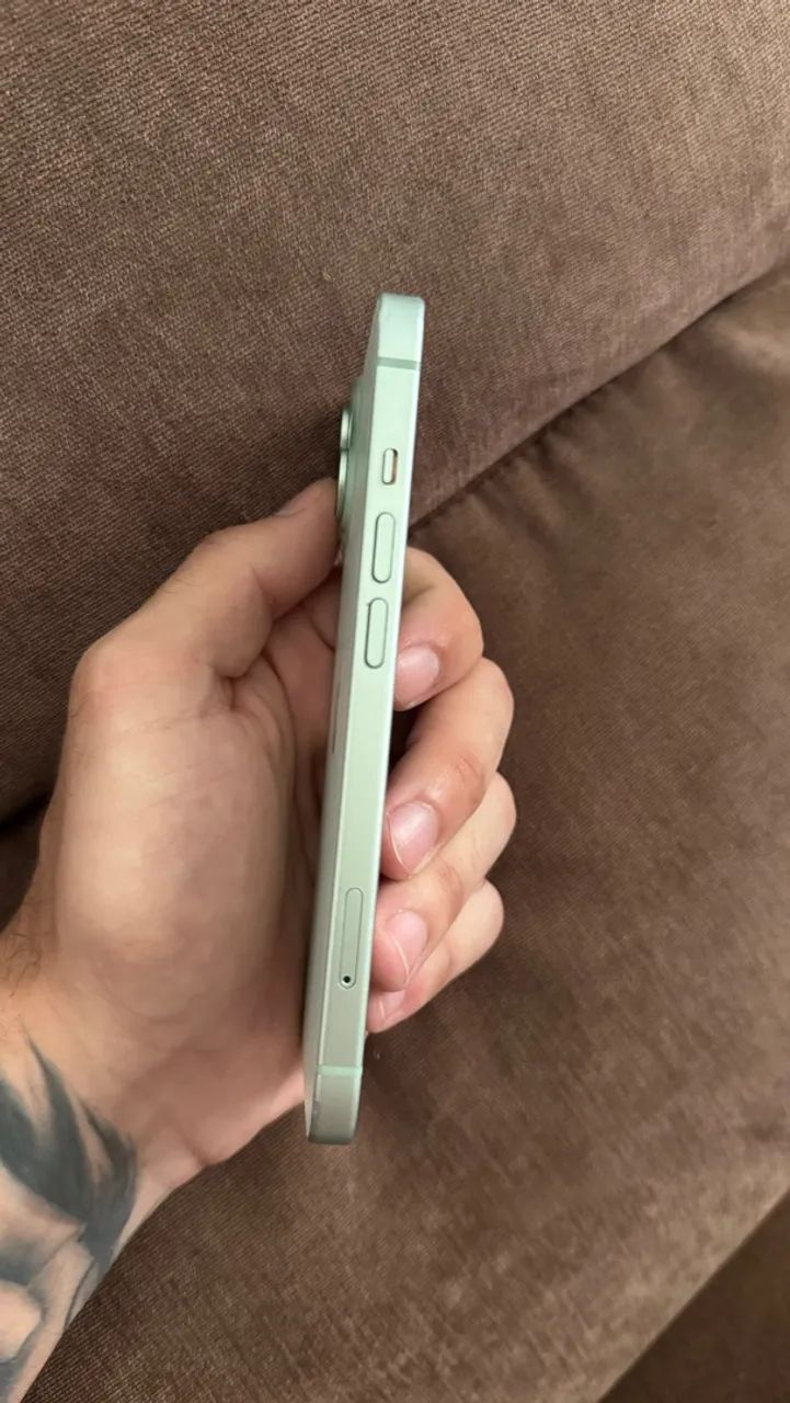 iPhone 15 muito novo  - Foto 2