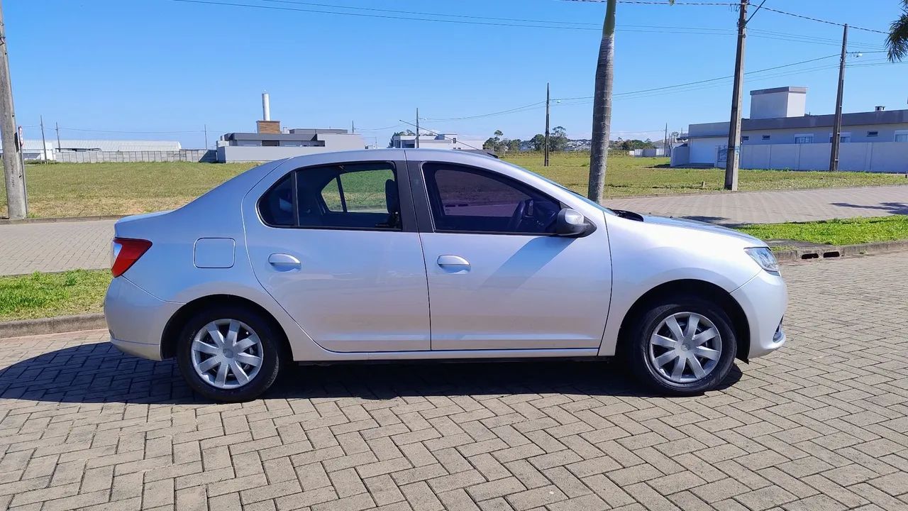 Renault Logan Expression Hi-flex 1.6 8V 4P 2014 - Foto 5