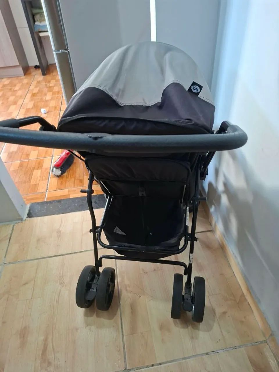 Carrinho de bebê semi novo - Foto 2