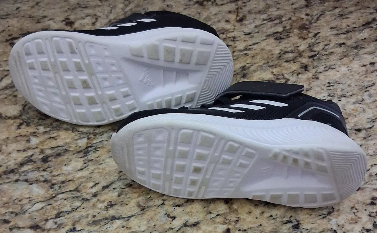 VENDO TÊNIS ADIDAS ORIGINAL - Foto 4