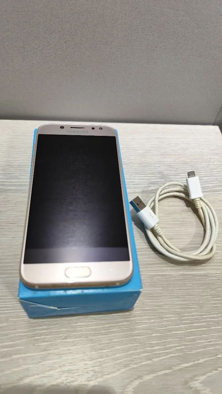Samsung J5 Pro 32GB dourado, ótimo estado de conservação