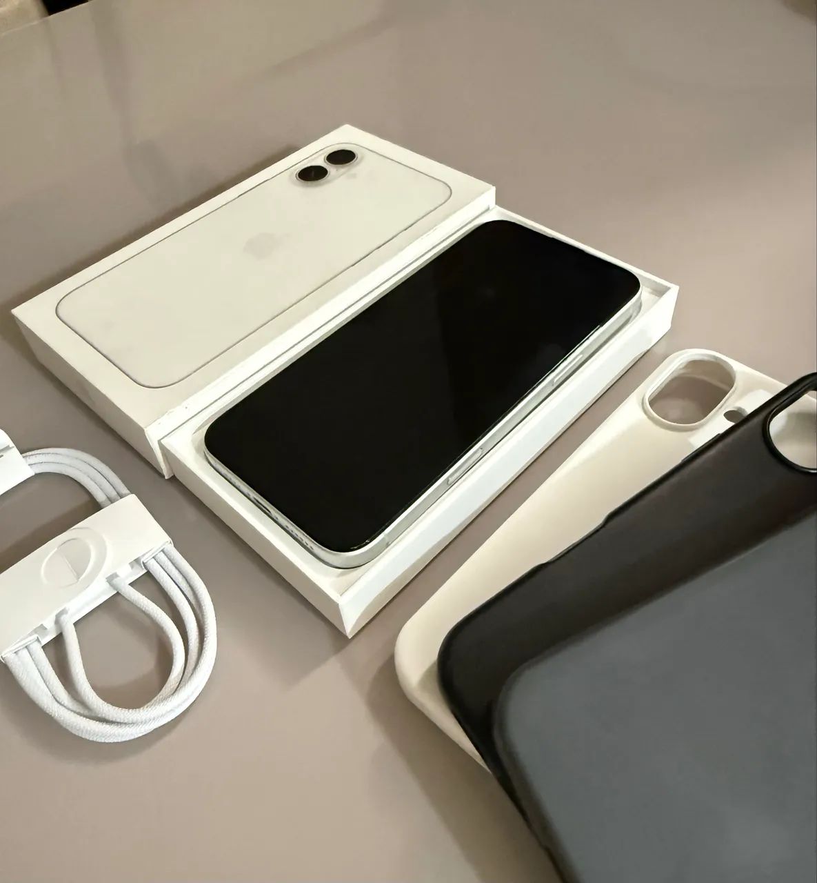 iPhone 16 plus NOVO - Foto 2