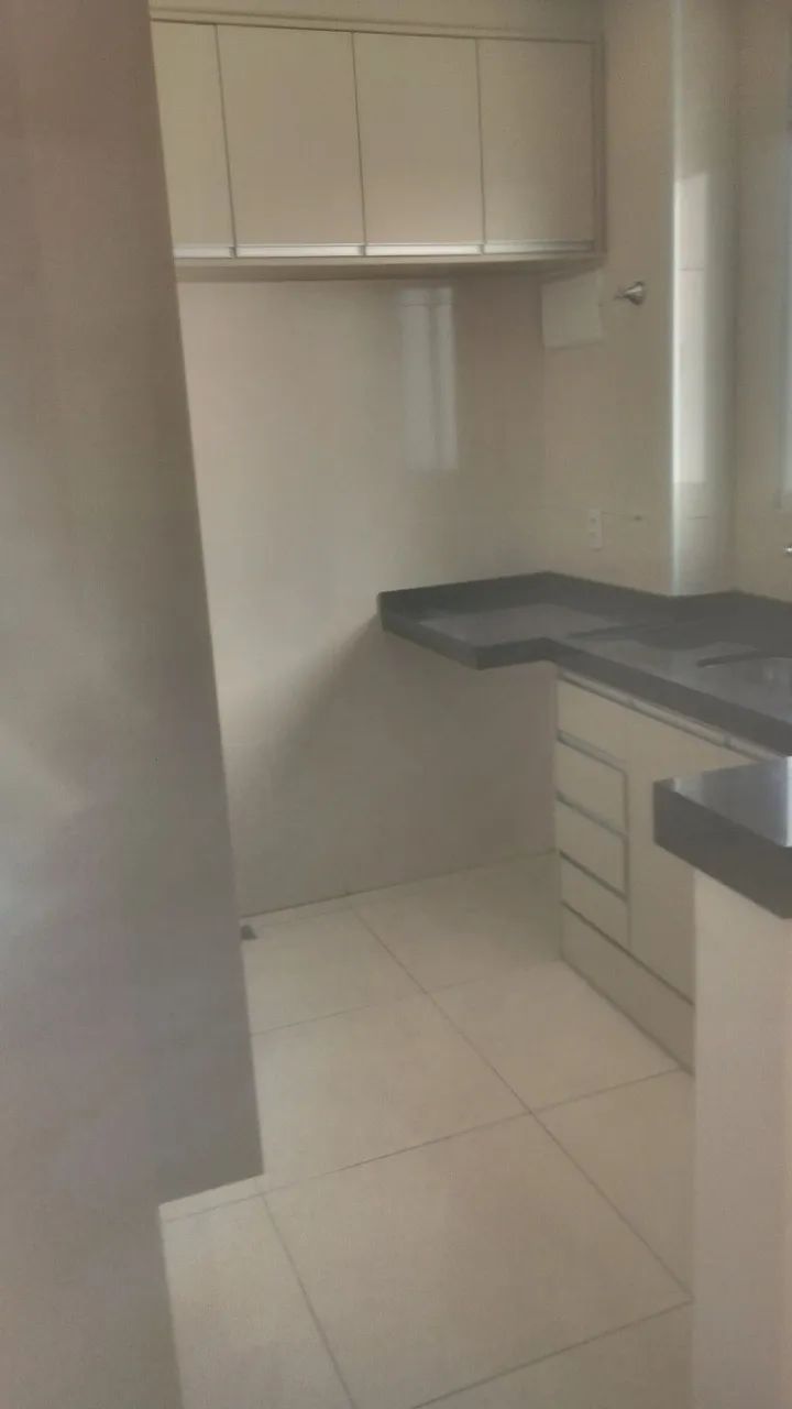 Alugo apartamento