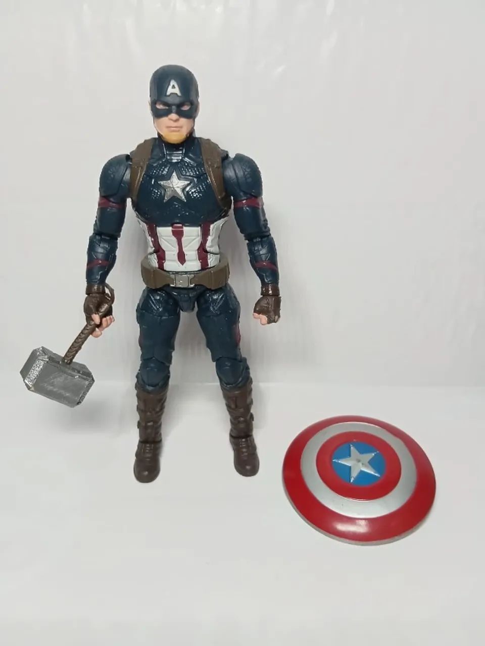 Capitão america endgame ultimato marvel legends com mjolnir - Foto 2