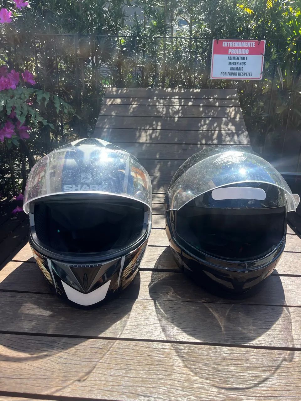 Vendo capa de chuva, bota, bag e 2 capacetes - Foto 5