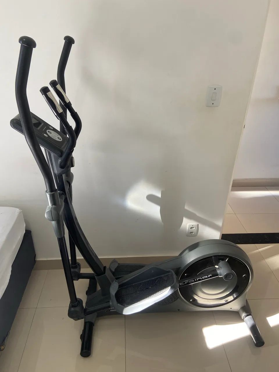 Elíptico Reebok Eletromagnético iTrainer