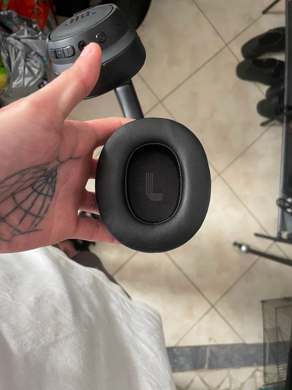 JBL 720BT preto  - Foto 4