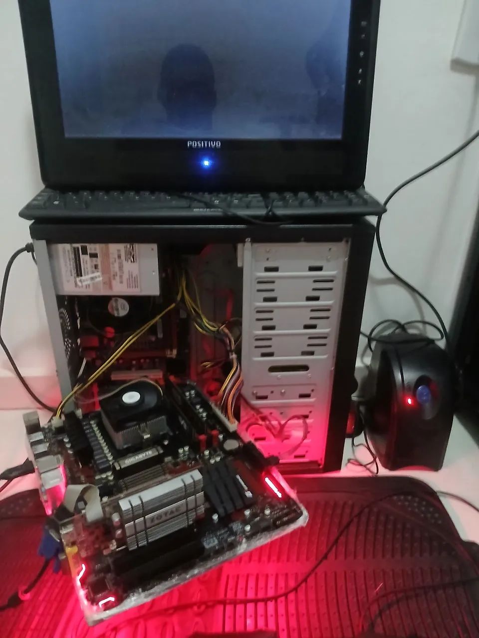Placa mãe Gigabyte GA-990X-Gaming SLI Am3+ - Foto 4