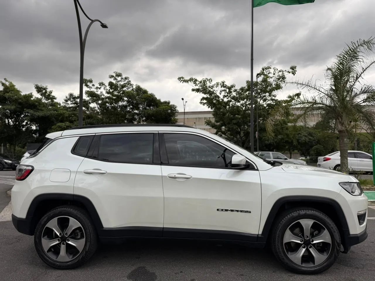Jeep Compass Longitude 2.0 4X2 Flex 16V Aut. 2017 - Foto 5
