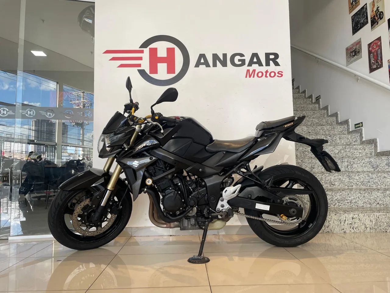 Suzuki Gsr 750 2014 - Foto 2