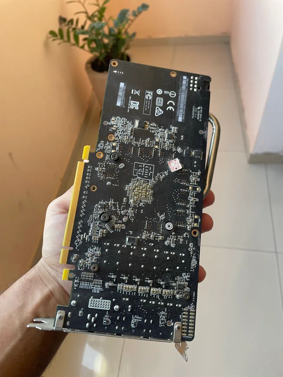 RX 570 4GB (usada)