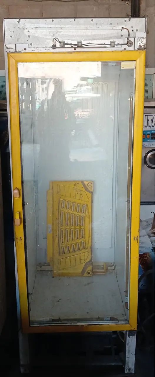 Geladeira / expositor 
