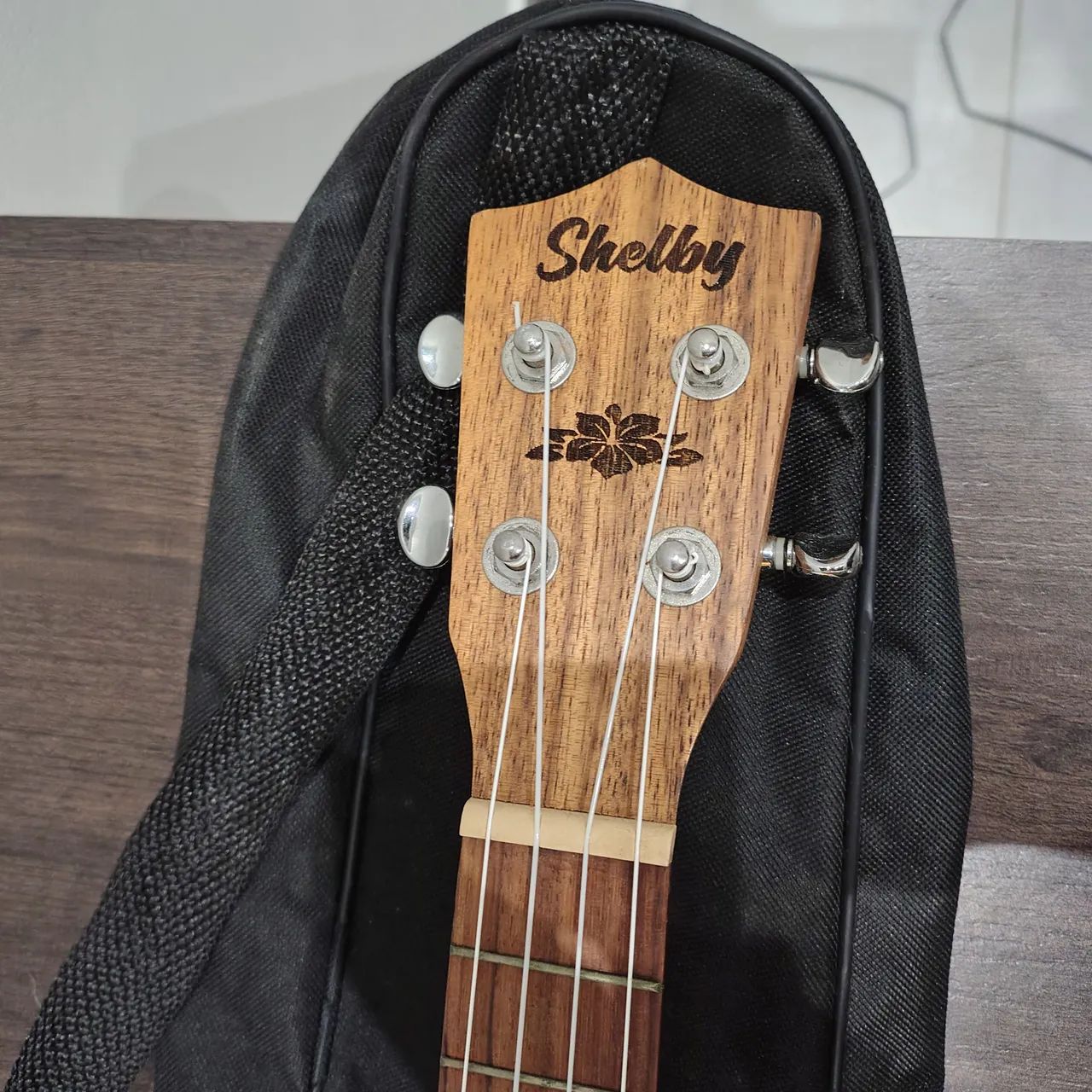 Ukulele Shelby Soprano, muito novo - Foto 3
