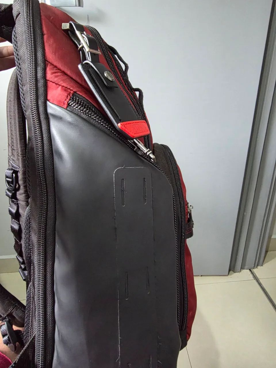 Mochila TUMI , edição limitada feita com nylon de paraquedas com NF E GARANTIA ETERNA TUMI - Foto 5