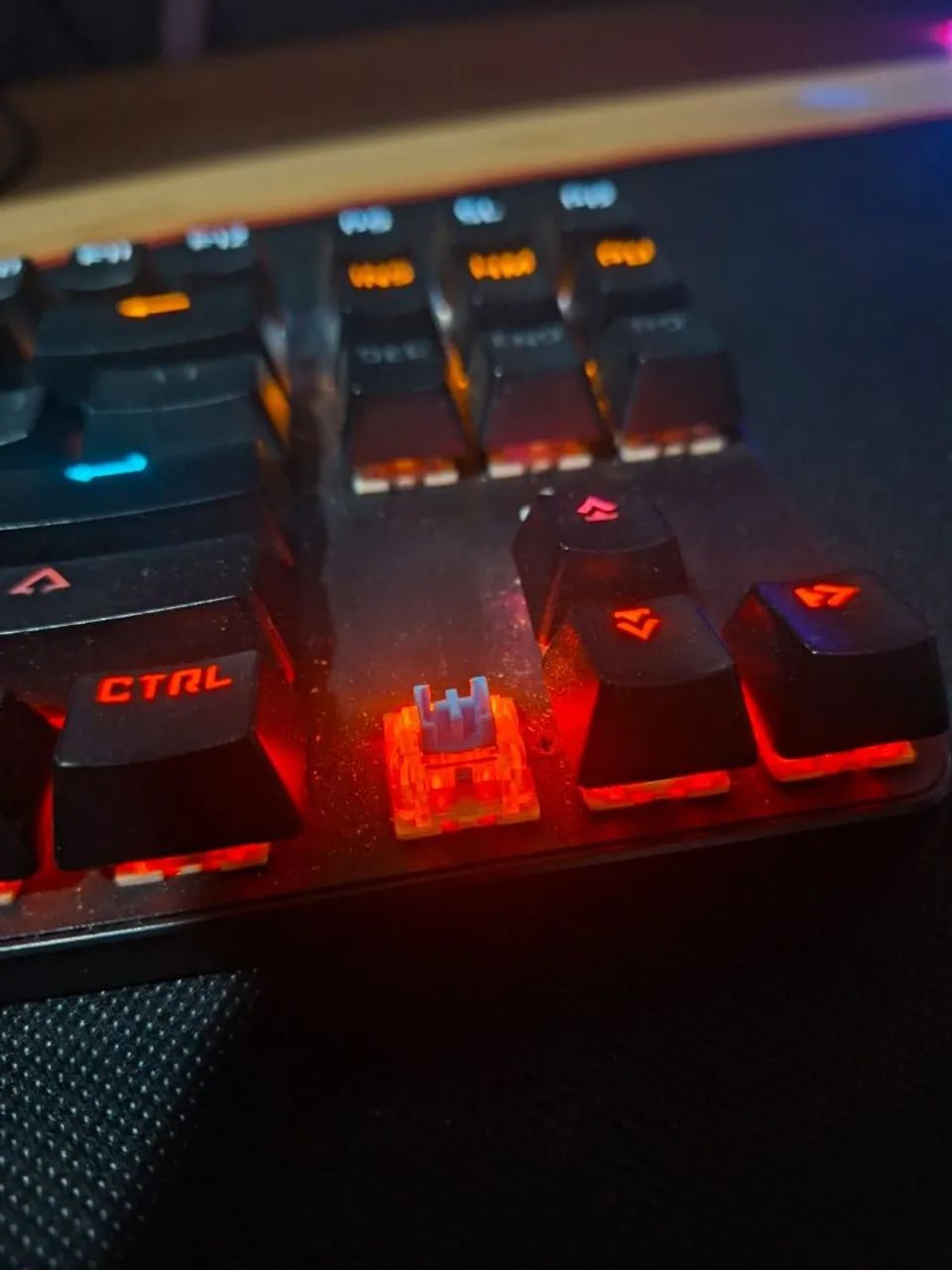 Teclado mecânico + mouse gpro fortek - Foto 5