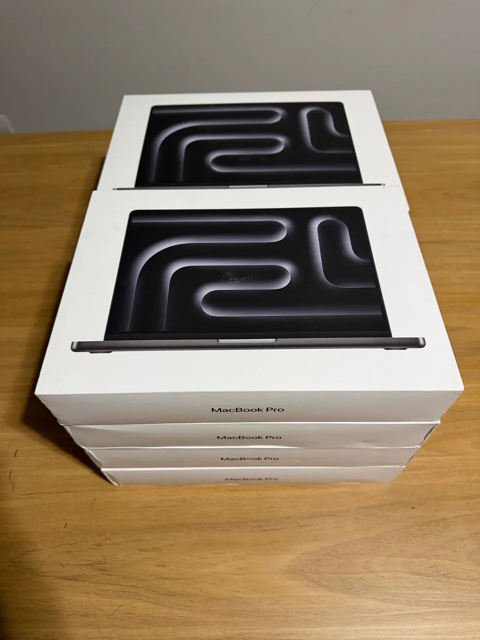 MacBook Pro M5 Max 36GB 2TB 14? R$24.900