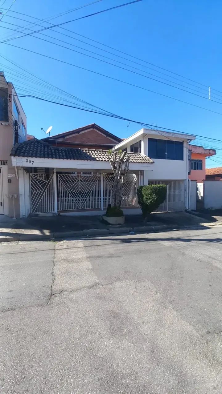 Casa 03 Dormitórios, Sendo 02 Suítes ( MOBILIADA )