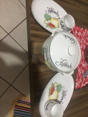 Jogo de feijoada de porcelana