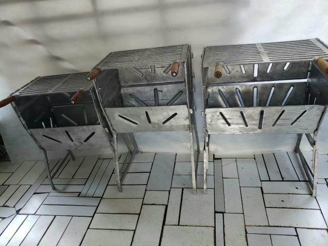 Churrasqueira de aluminio grossos pequena