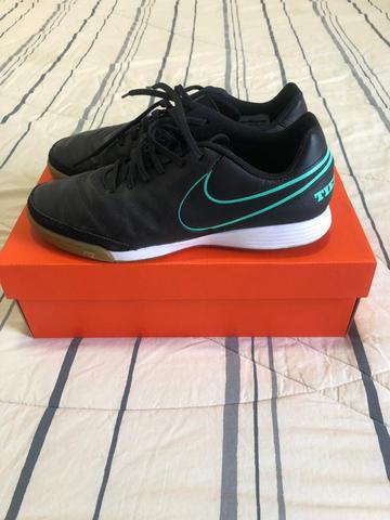 Chuteira Nike futsal Tiempox Genio II n40 - Foto 3