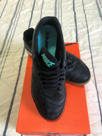Chuteira Nike futsal Tiempox Genio II n40 - Foto 2