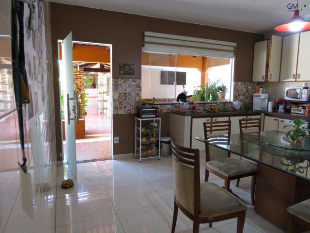 Vendo casa no Setor de Mansões, 3 quartos / Suíte / Piscina / Churrasqueira / Próximo a ca - Foto 9