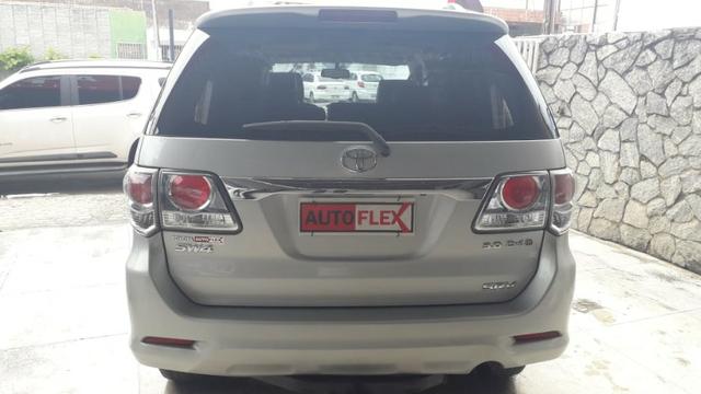 Toyota Hilux Sw4 3.0 Srv 4x4 - Foto 4
