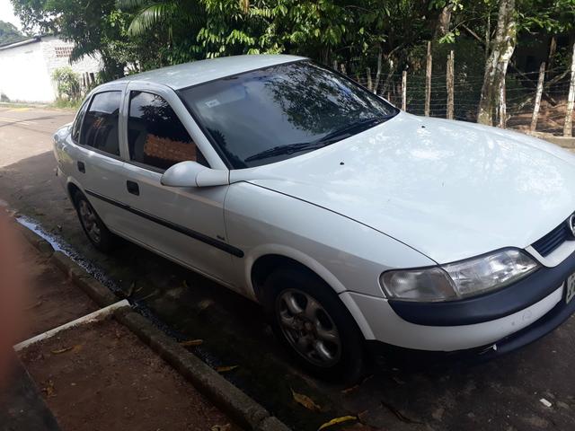 Vectra 2.0 gls bem conservado. troco em carro 1.0 do msm valor - Foto 7
