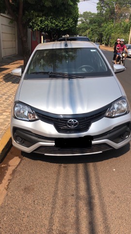 TOYOTA ETIOS 1.5 PLUS AUTOMATICO COMPLETO