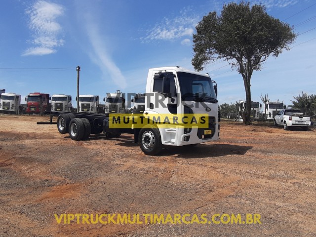 FORD CARGO 2428 ANO 2012 TRUCK 6X2 NO CHASSIS