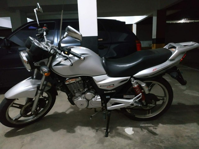 SUZUKI GSRI 150I