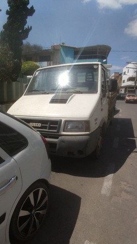 CAMINHÃO IVECO