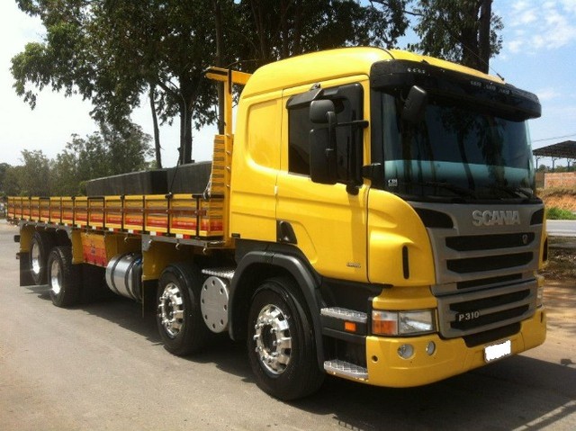 SCANIA P310 8X2 2012