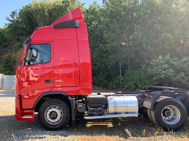 VOLVO FH440 6X2T 2011 RED