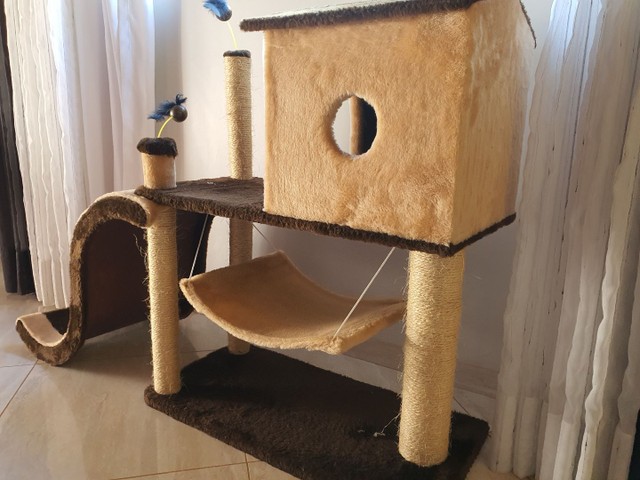 Casa de gato com balanço e arranhador - Foto 3