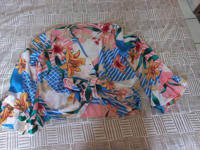 blusa de seda de time