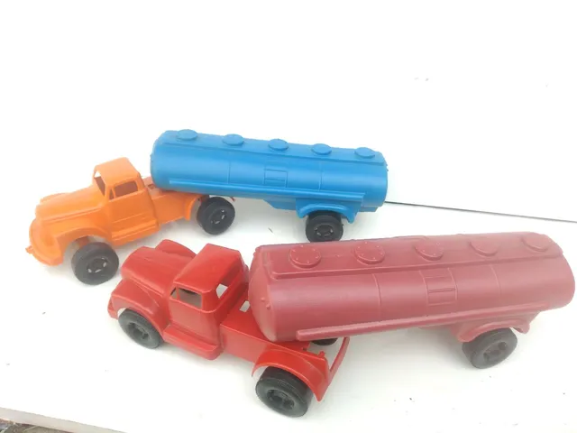 Caminhão Brinquedo Realista Carreta + 2 Carros Lindo Presente em