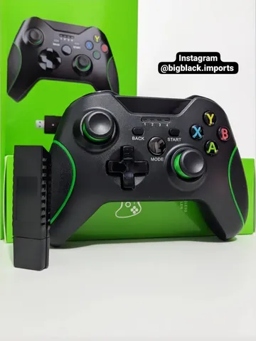 Xbox one com dois controles e um jogo - Videogames - Vila São Luiz,  Botucatu 1250197004