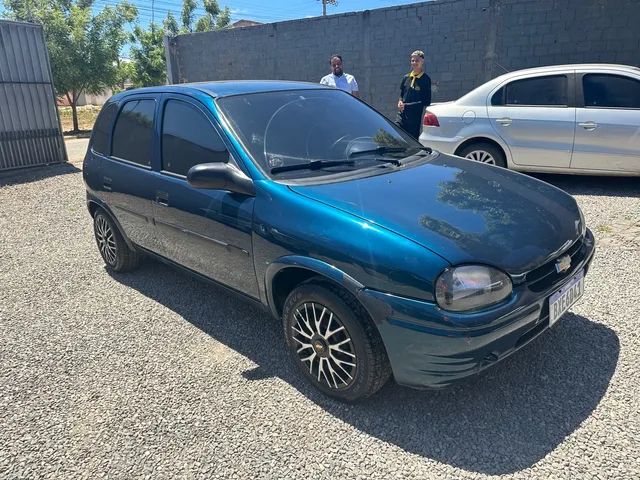 Vendo Corsa Bem Conservado