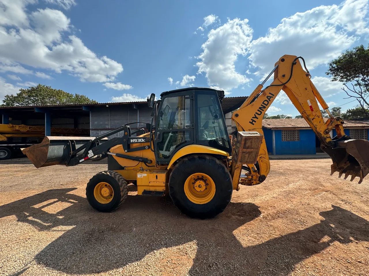 Retroescavadeira Hyundai H930c 2014