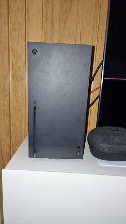Xbox série X 1 terabyte roda jogos em 4k/8k