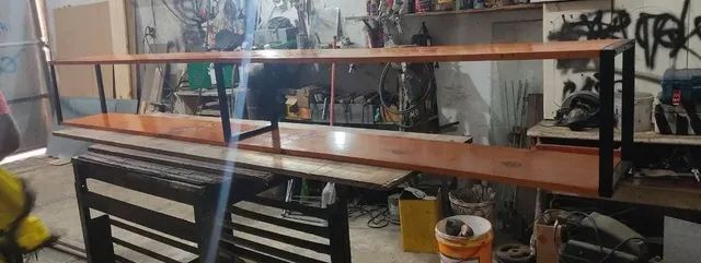 Prateleira estilo industrial 
