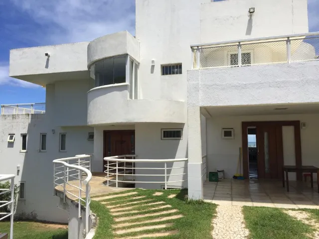 Maravilhosa casa com 4 suítes em Patamares, condomínio Colina C, Salvador, Bahia.