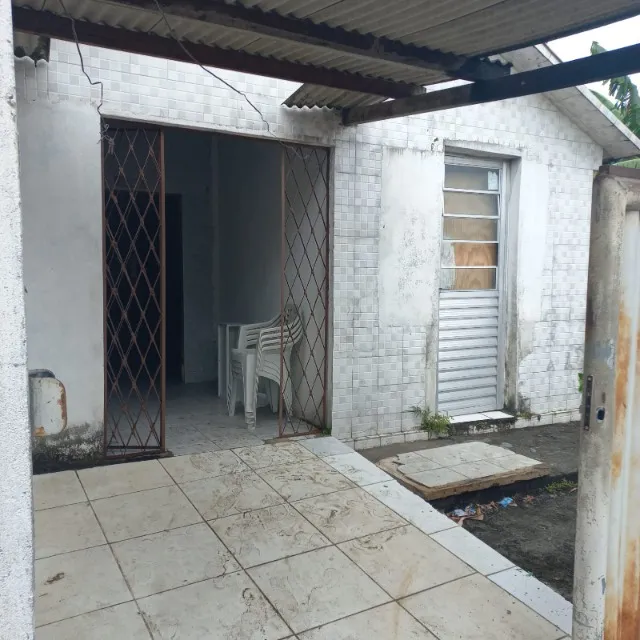 CASA NA RUA DO RIO (NA PRINCIPAL)
