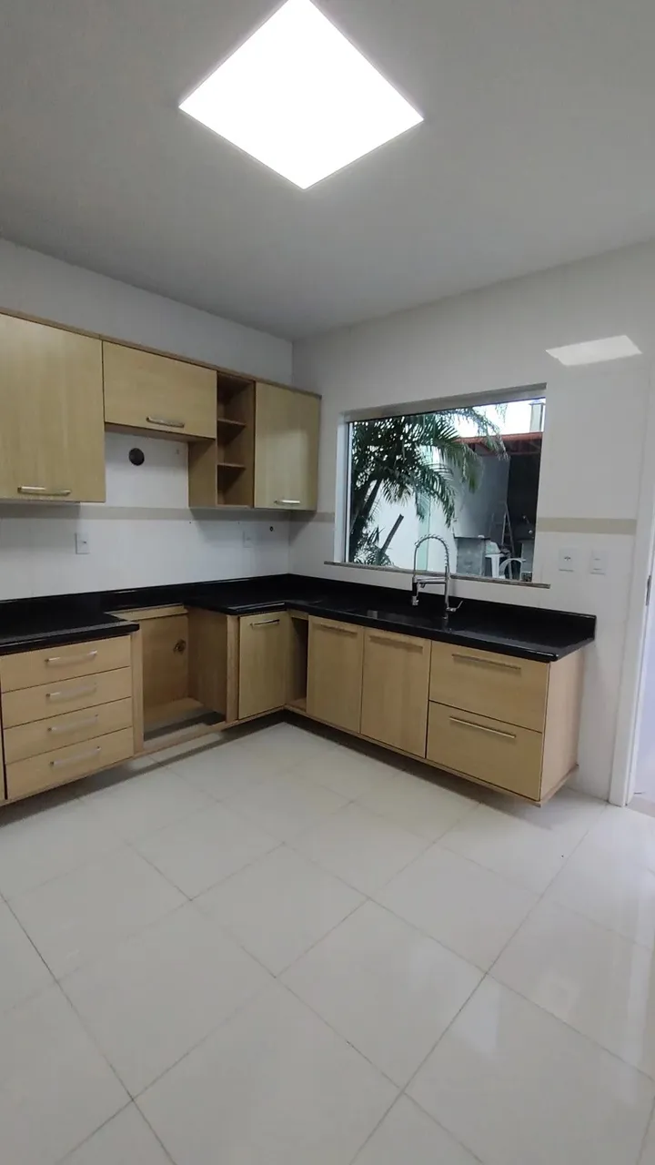 Imóvel para venda possui 170 metros quadrados com 3 quartos em Flores - Manaus - AM